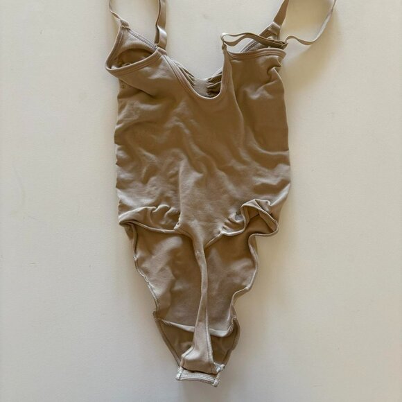 Nwot Skims Shapewear Thong Bodysuit 1 E 3 E - Picture 3 of 4